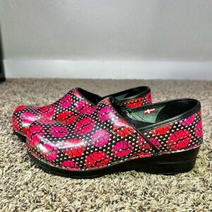 SANITA Lips And Hearts Original Danish Leather Clogs Red Black 37 EU / 6.5 US